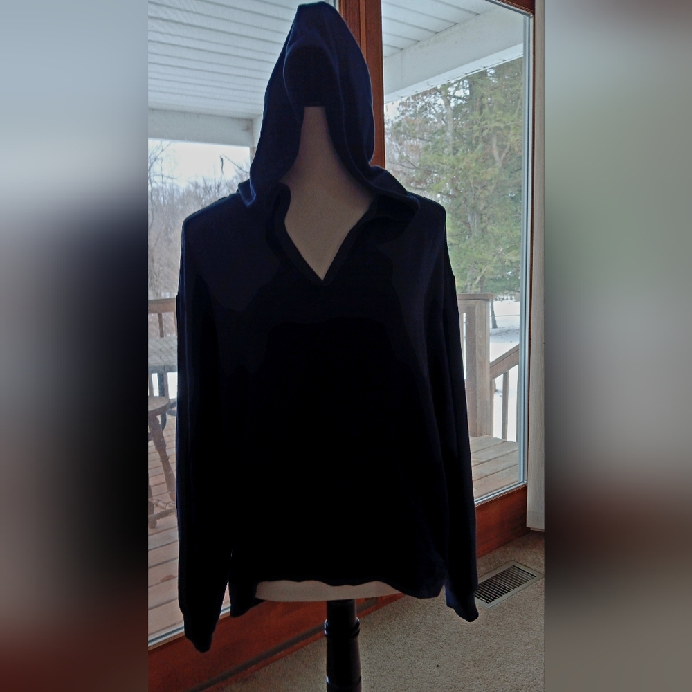 Lou & Grey Navy Signature Soft Hoodie, Size Medium